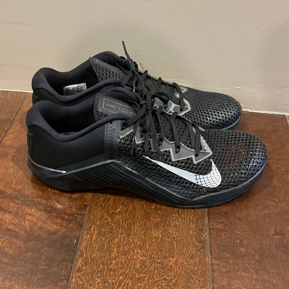 Nike Metcon 6
Black Metallic Silver